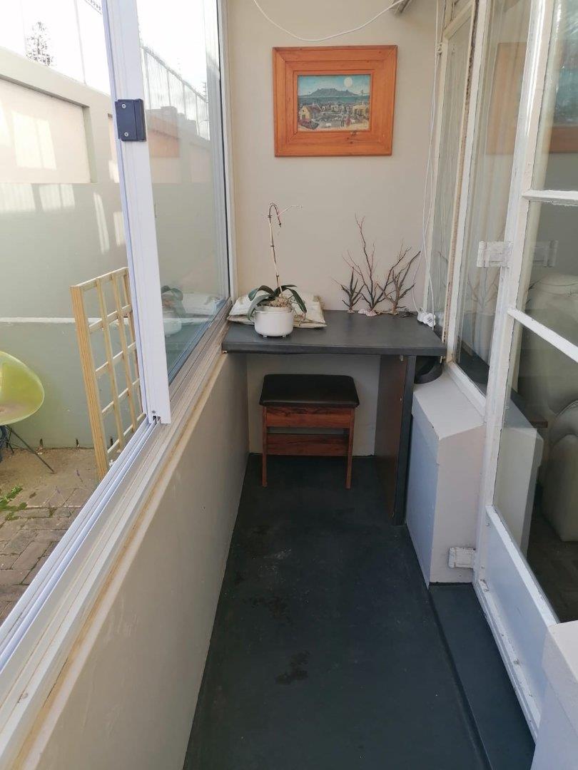 To Let 1 Bedroom Property for Rent in Humewood Eastern Cape